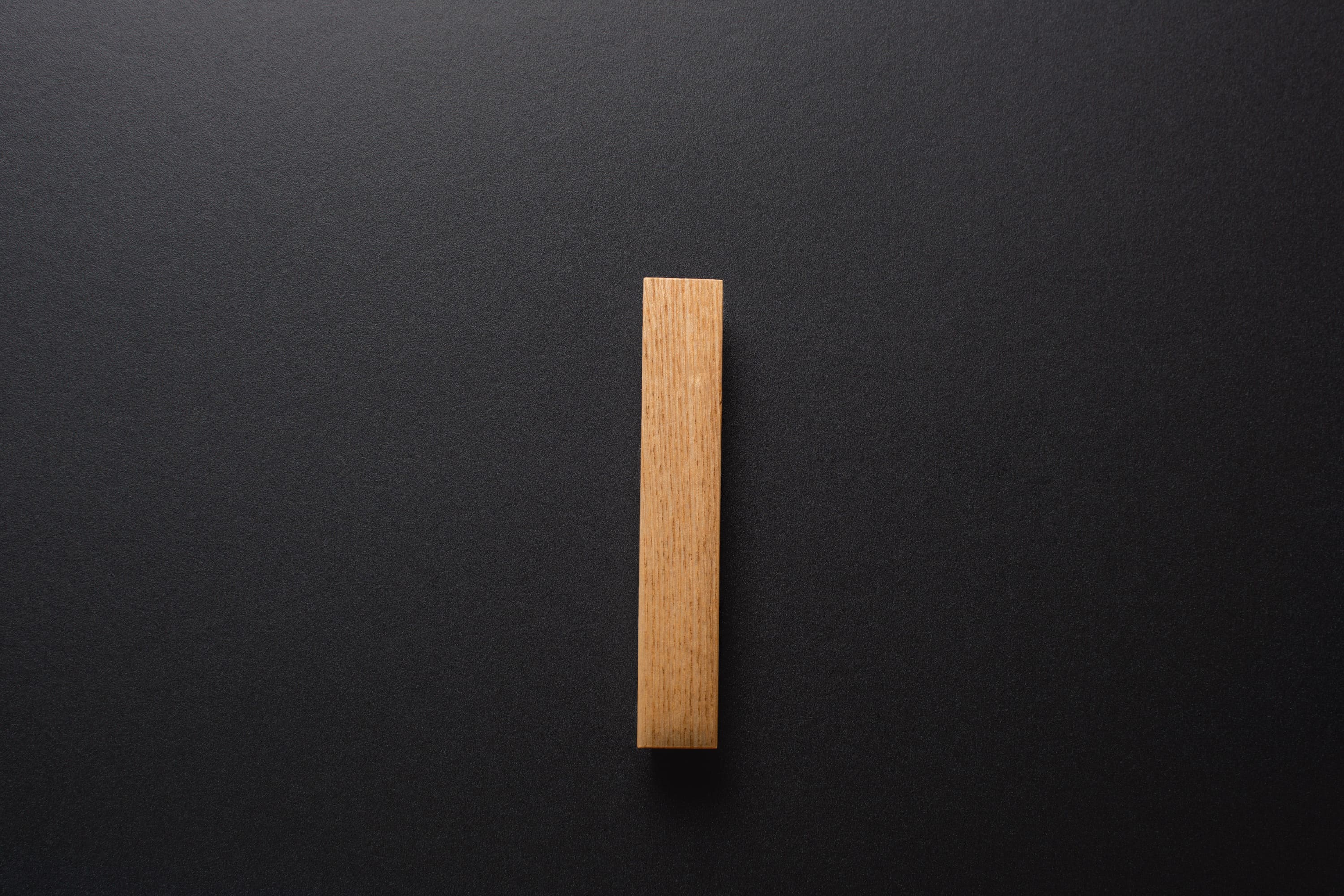 Wooden drawer ash handle 007 in vertical position with detailed frontal view
