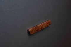 classic american walnut handle in matte varnish finish