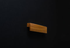 Oak finger pull frontal view