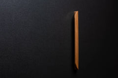 wide grip in vertical position on handle OH012