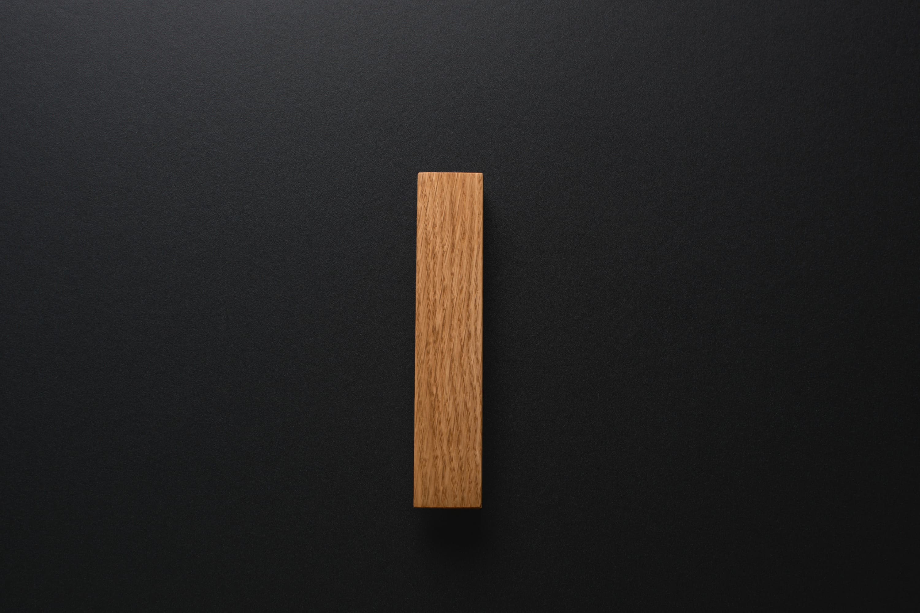 Wooden drawer oak L - form handle 005 in vertical position with detailed frontal view