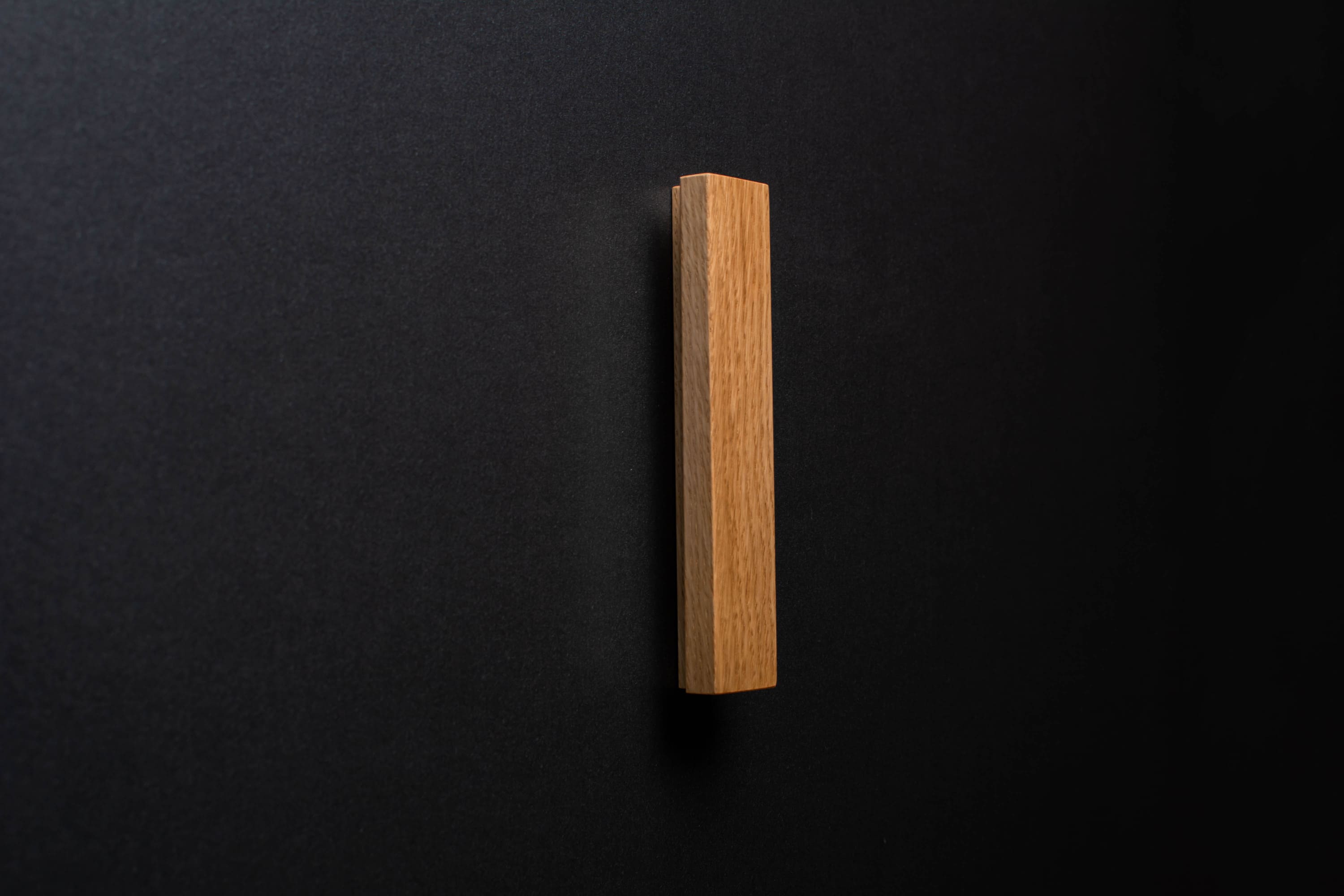 natural oak L- Form handle ready for custom stain