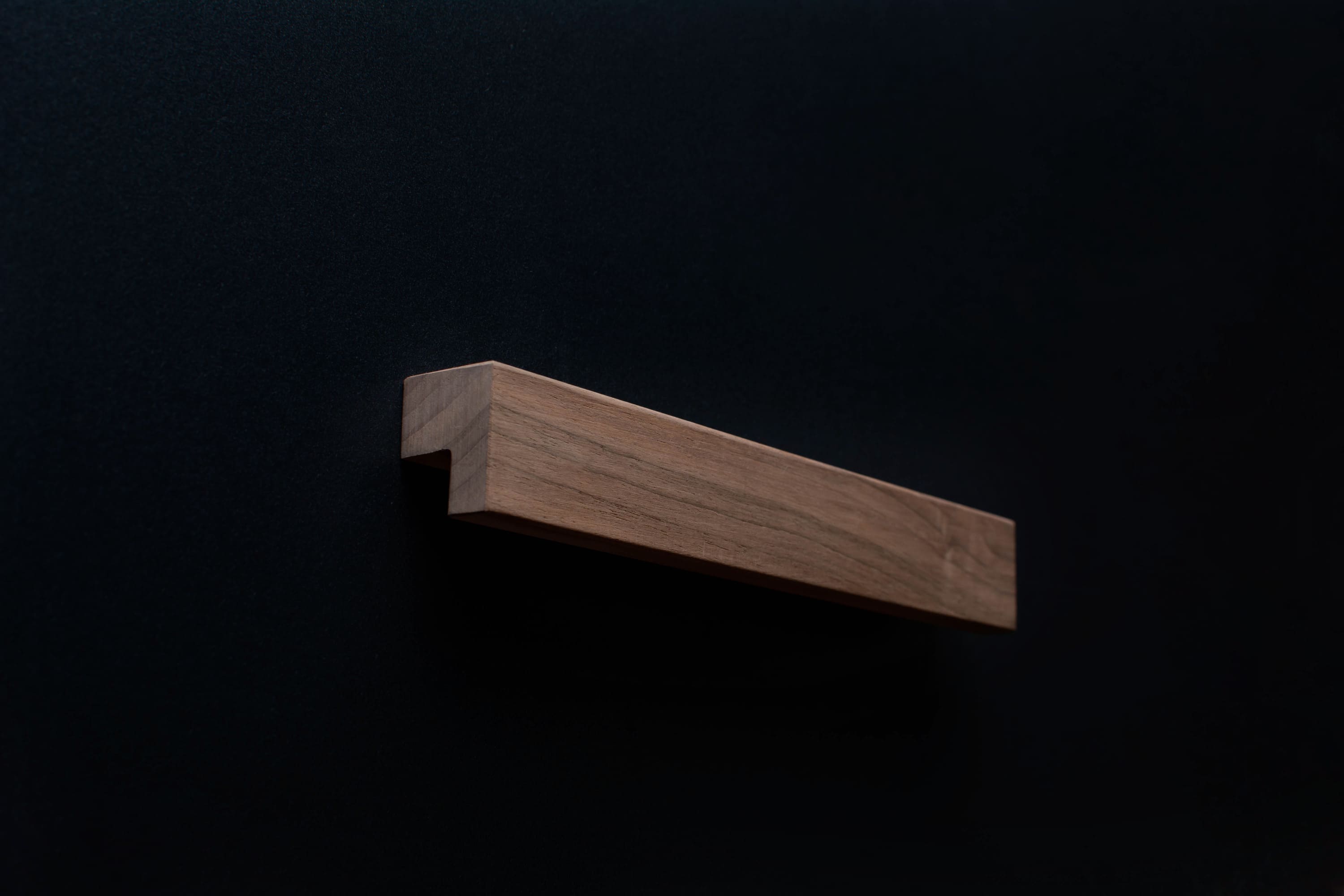 Classic L-form European Walnut Handle - EWH005