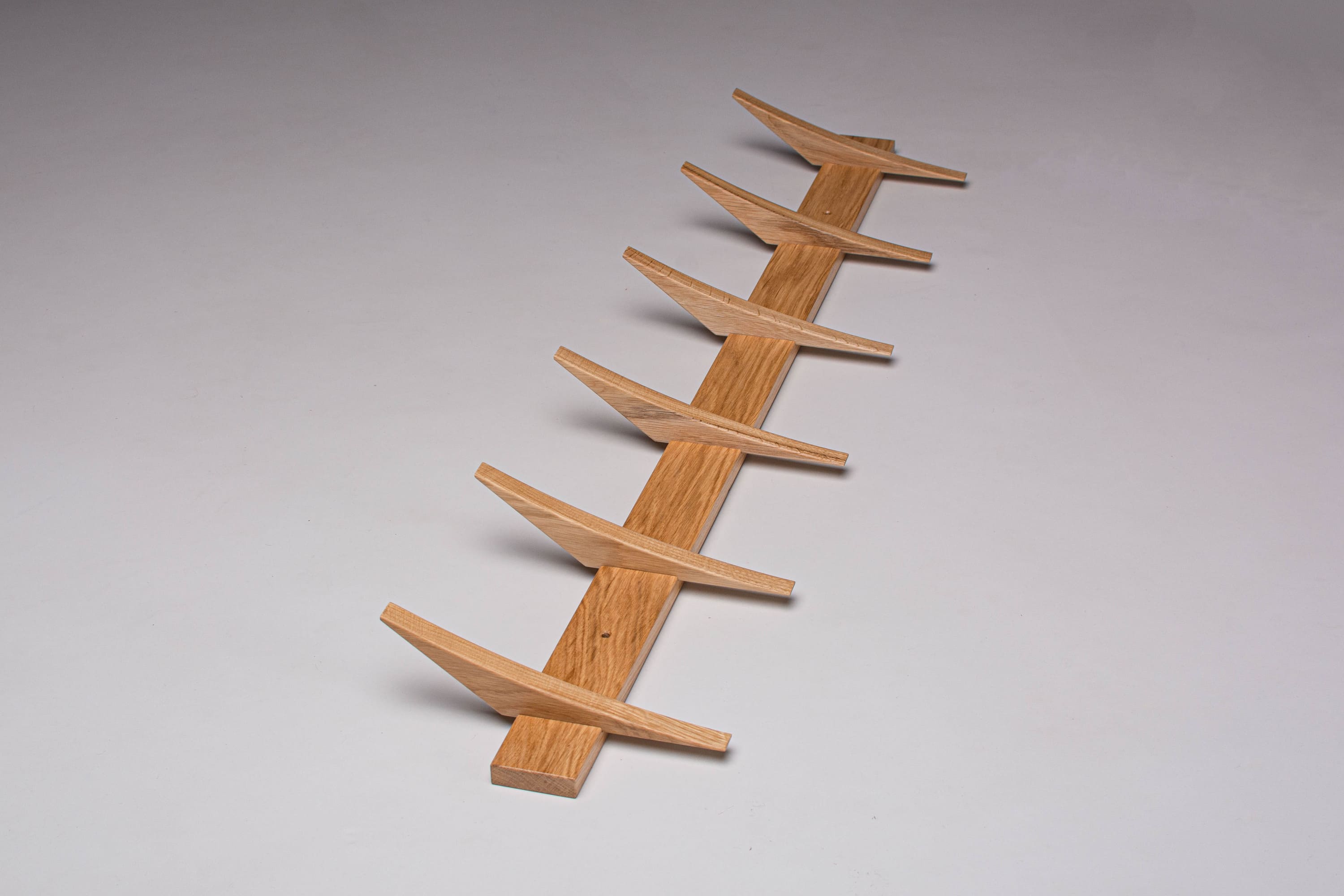 Oak Wall-Mounted Rack with Hooks - Minimalist and Sophisticated Design