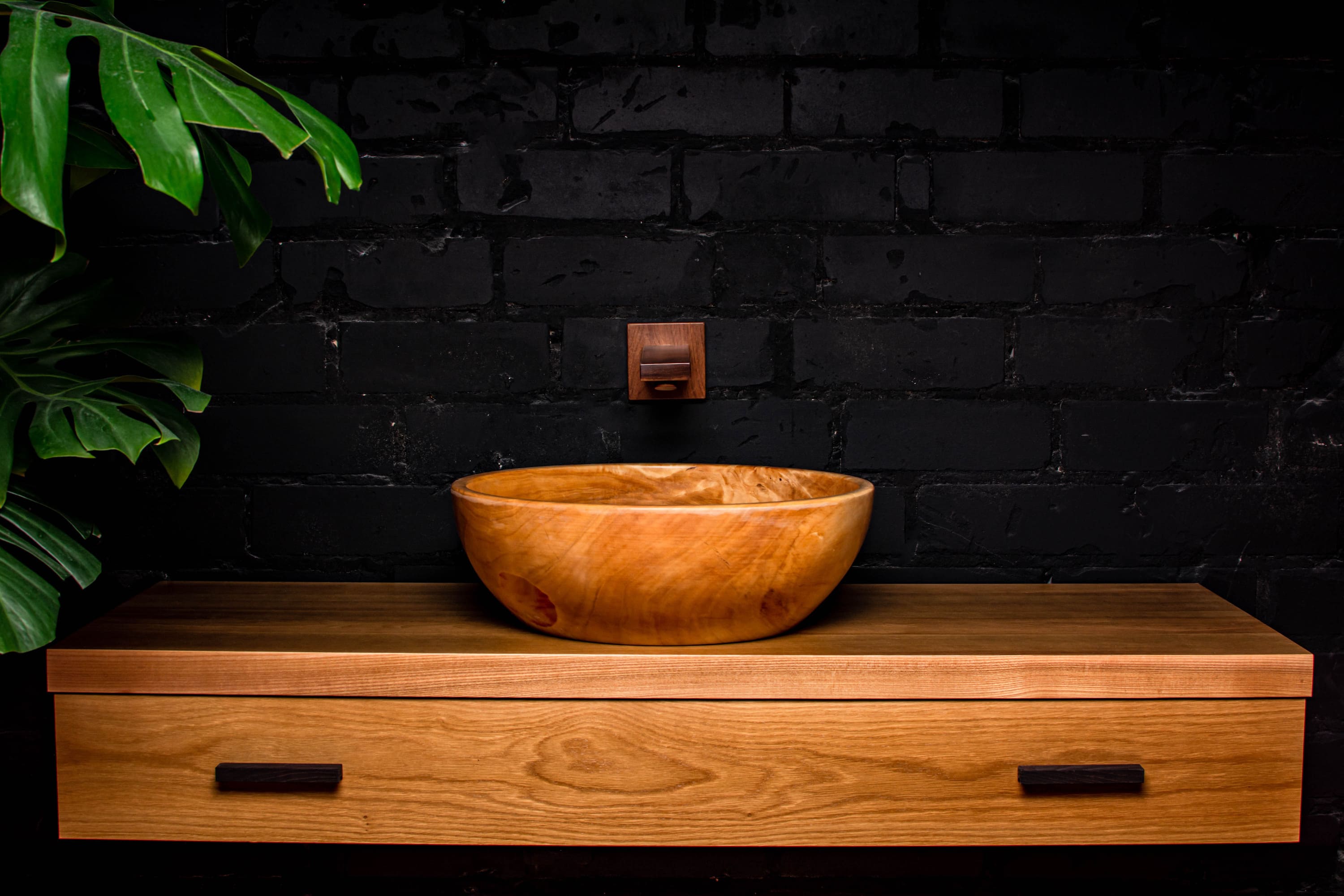 Wooden Sink: A Unique and Luxurious Addition to Your Bathroom