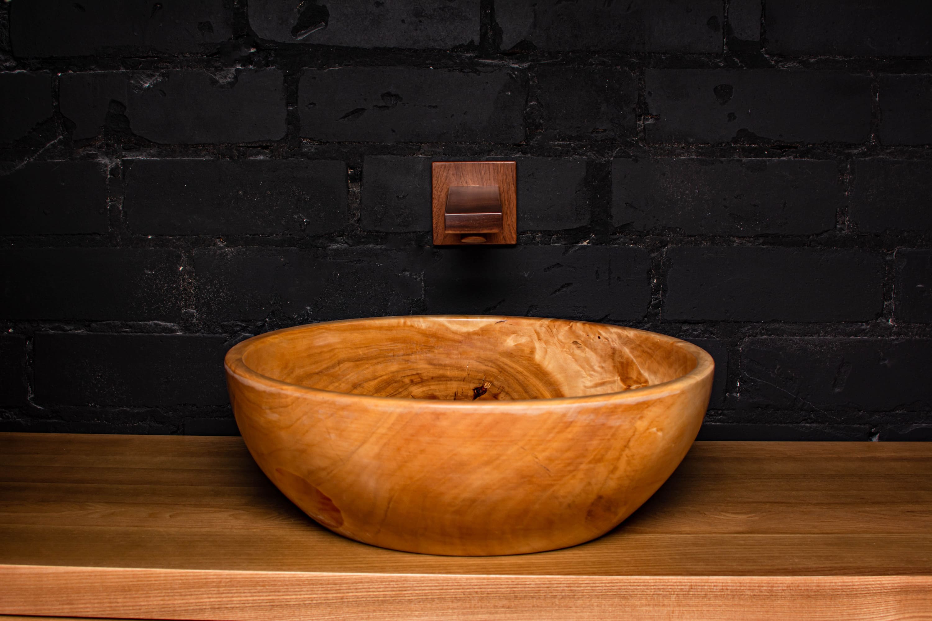 Wooden Sink: A Unique and Luxurious Addition to Your Bathroom