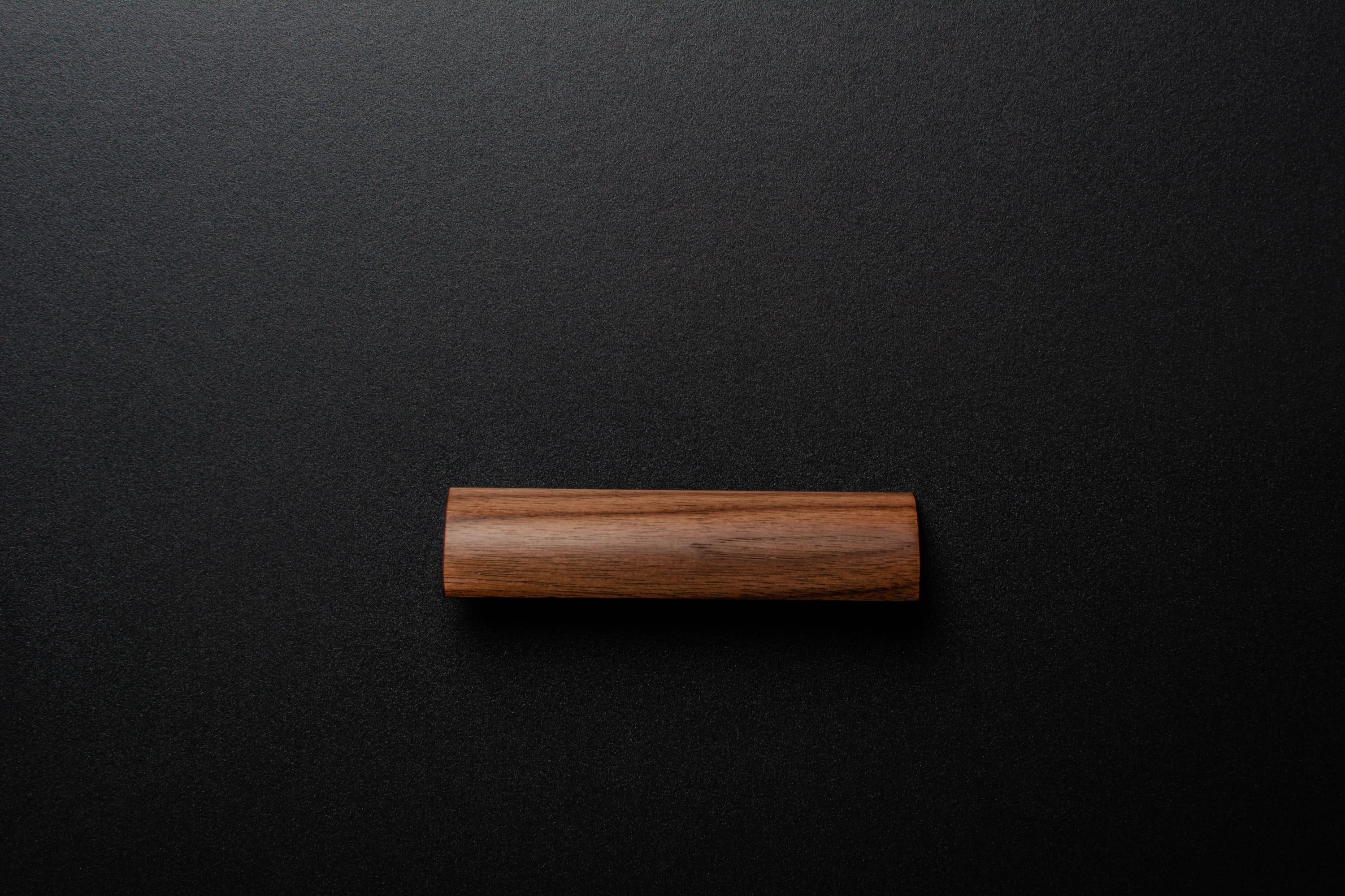 modern american walnut handle in matte varnish finish