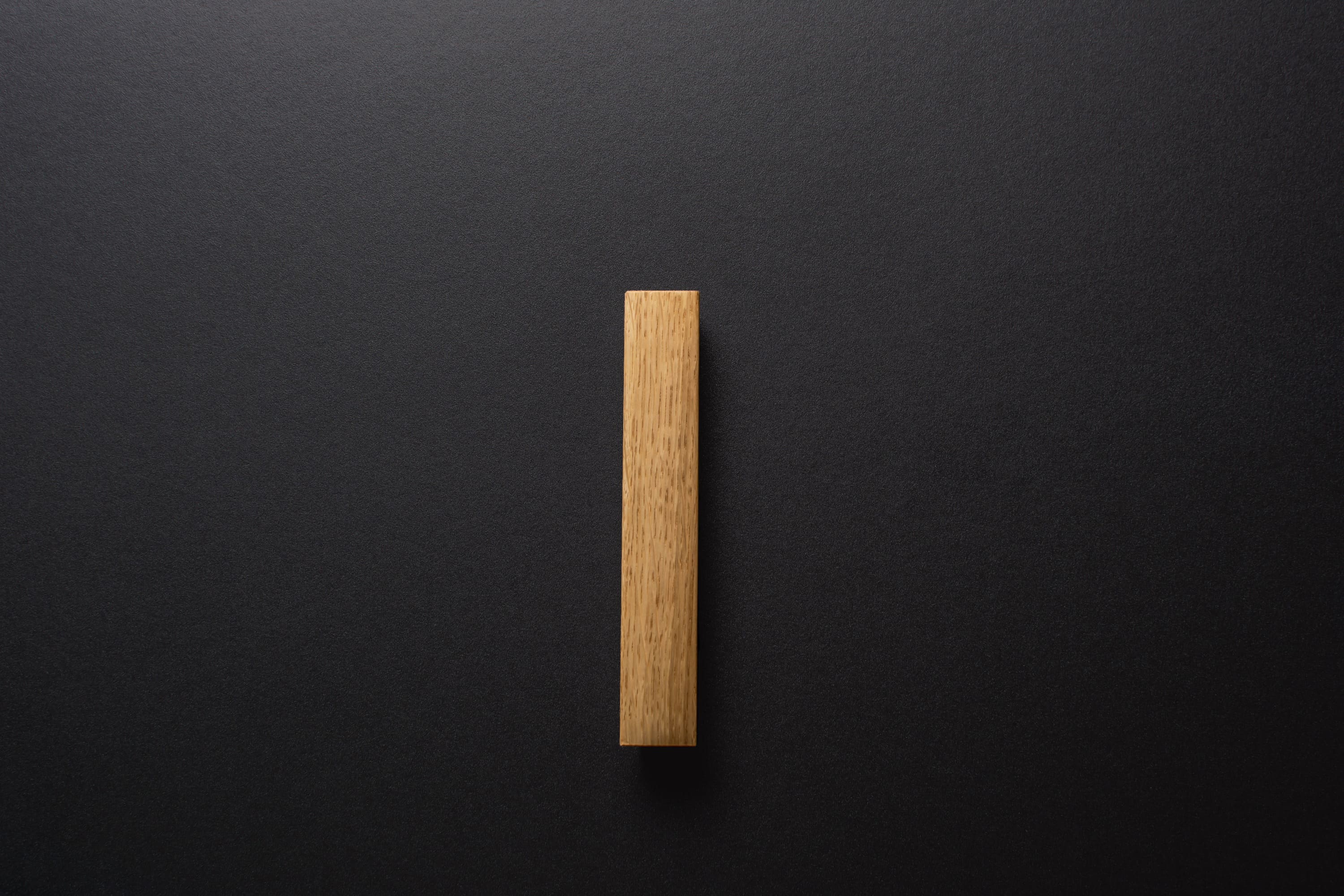 Wooden drawer oak handle 007 in vertical position with detailed frontal view 