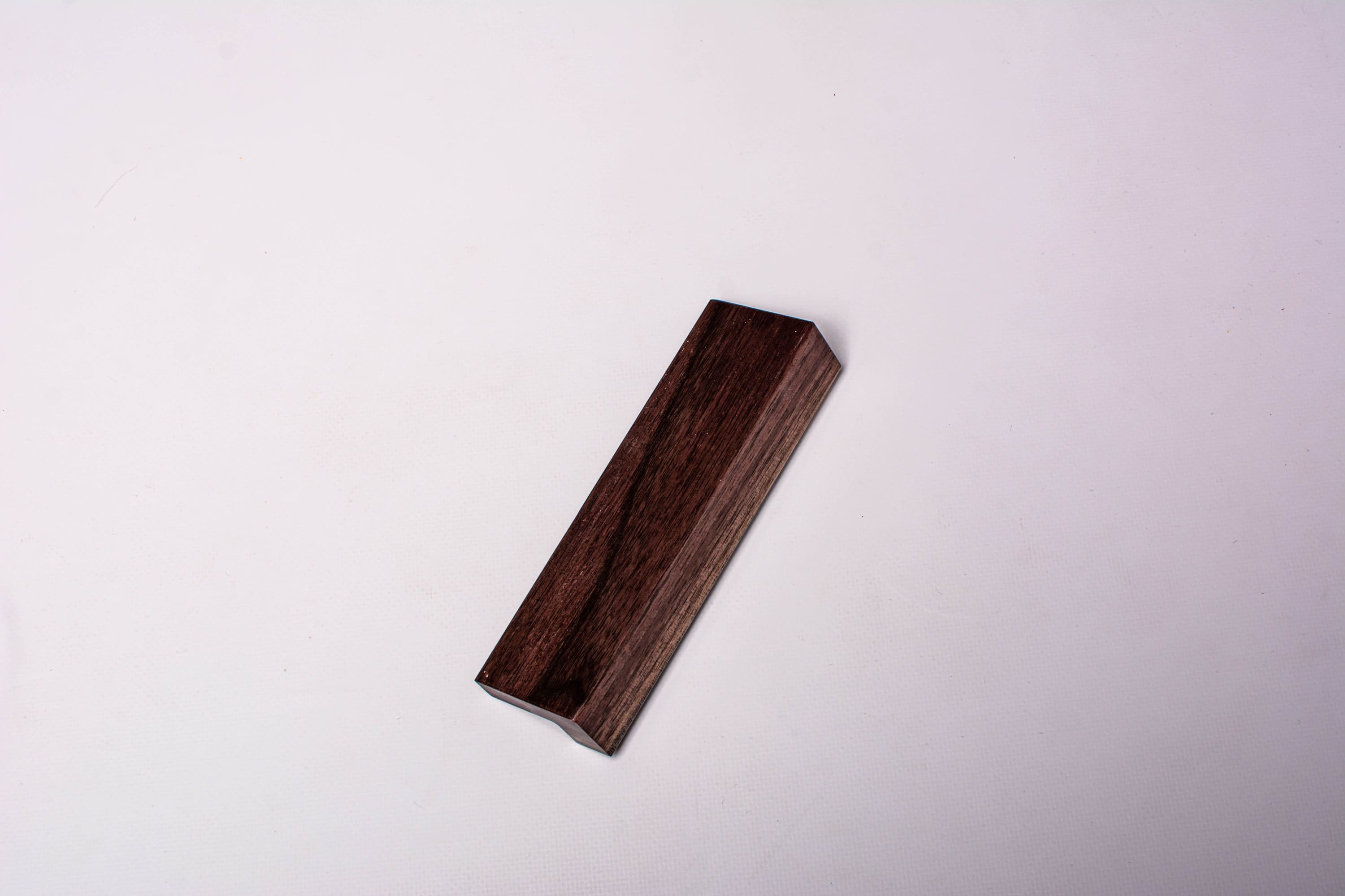 American walnut handle in 
L form shape AWH018