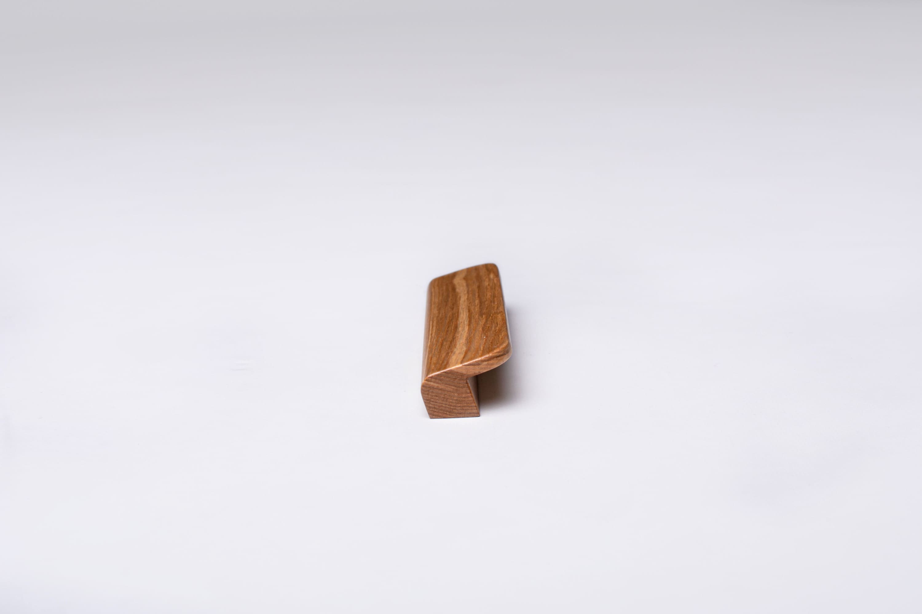 Upgrade your cabinetry with our Modern Ash Cabinet Handle - AH016